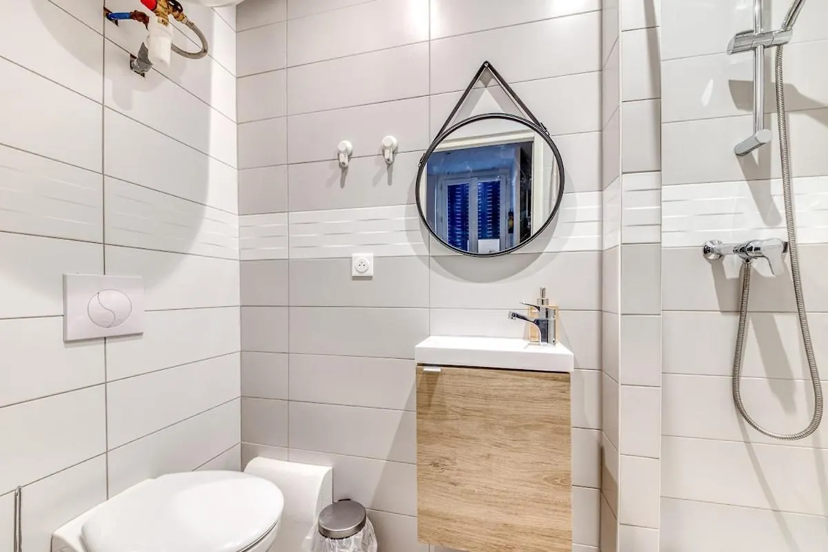 Studio Le Saphir Neuf & Cosy - Gare Parilly Venissieux Apartment